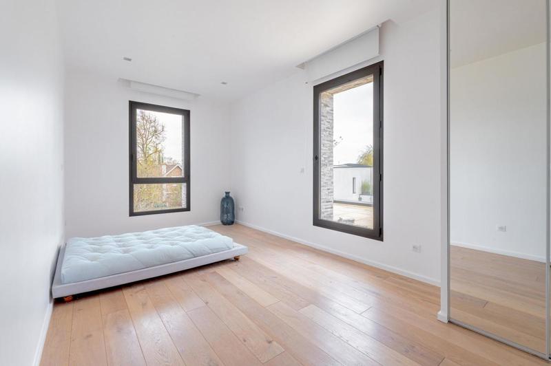 Maison d'architecte - 325 m² - 7 pièces