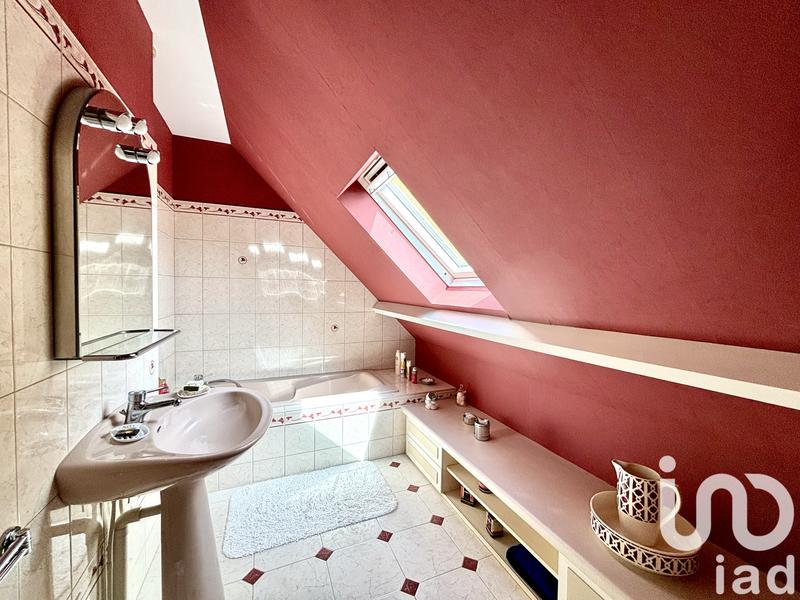 Maison - 171 m² - 8 pièces