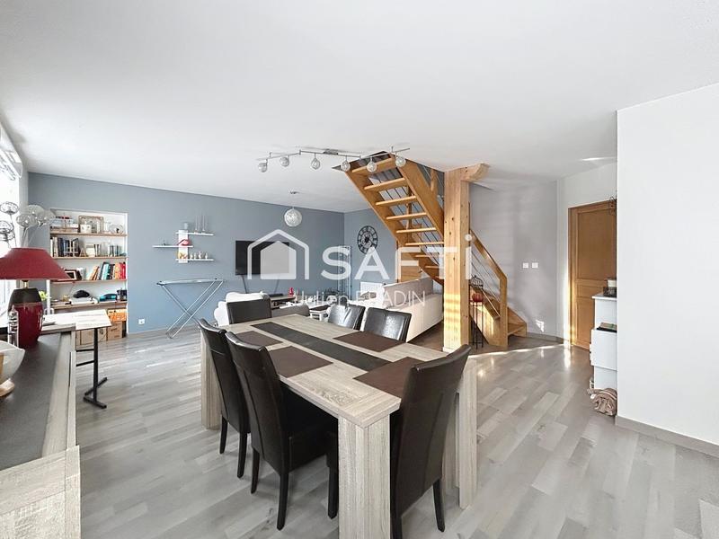 Maison - 266 m² - 11 pièces