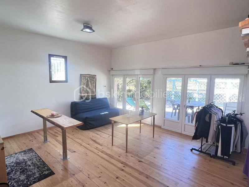 Maison traditionnelle - 187 m² - 7 pièces