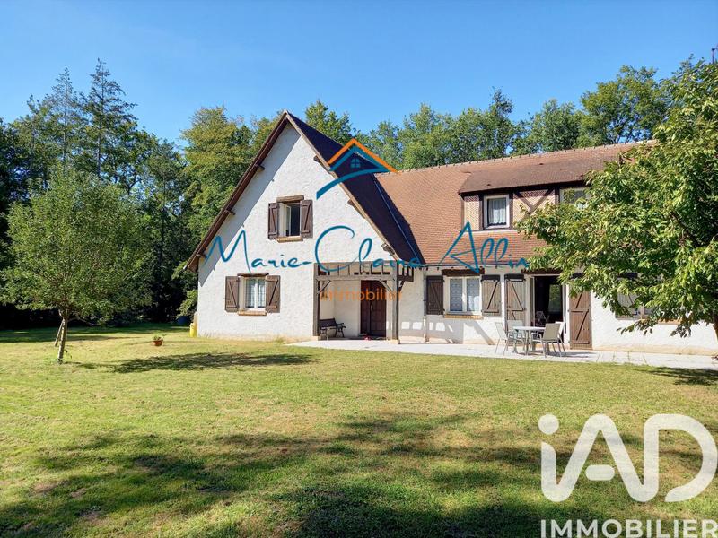 Maison - 227 m² - 9 pièces