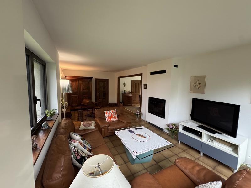 Maison - 236 m² - 7 pièces