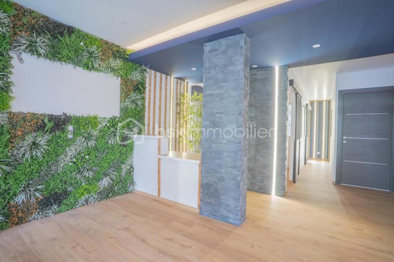 Bureau - 56 m² - 4 pièces