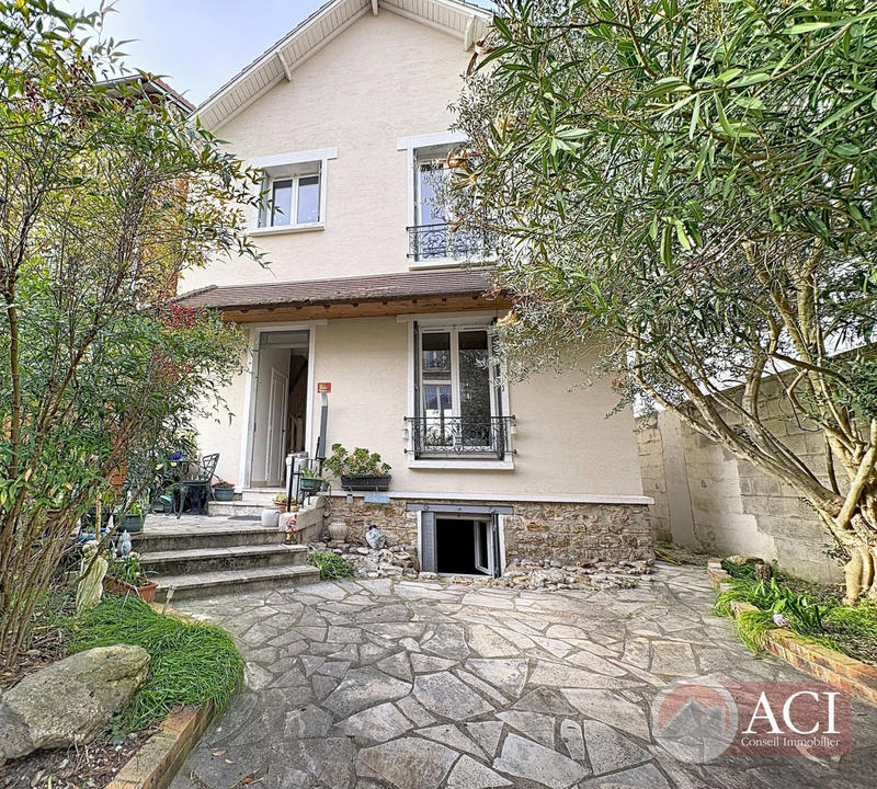 Maison - 88 m² - 4 pièces