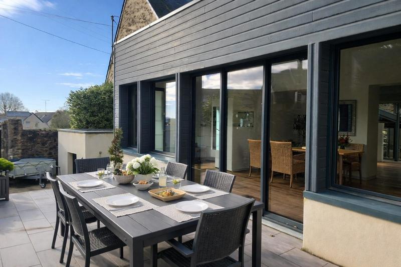 Maison - 170 m² - 8 pièces