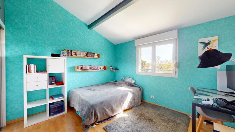 Maison - 202 m² - 7 pièces