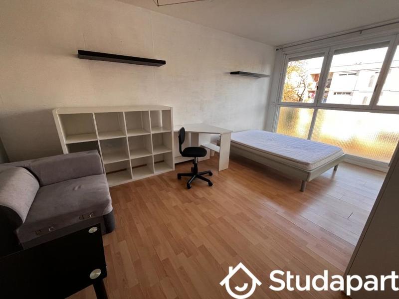 Chambre - 17 m² - 1 pièce