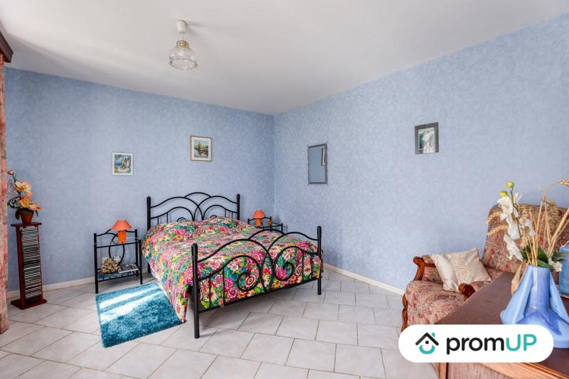 Maison - 180 m² - 6 pièces