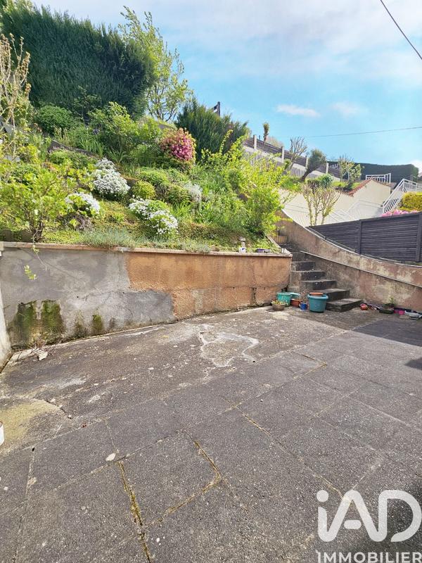 Maison - 99 m² - 5 pièces