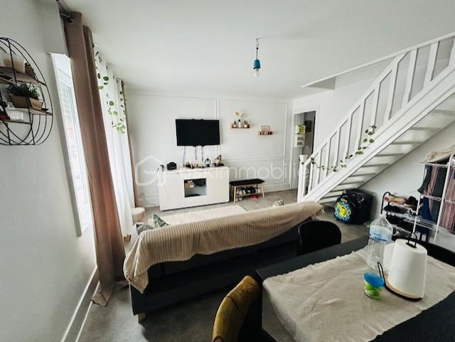 Immeuble - 213 m² - 11 pièces