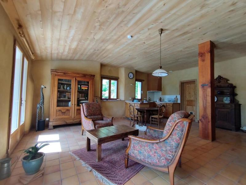 Propriété - 260 m² - 10 pièces