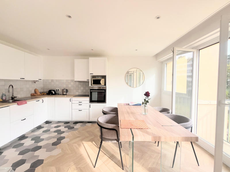 Appartement - 75 m² - 4 pièces