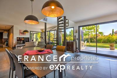 Maison d'architecte - 150 m² - 5 pièces