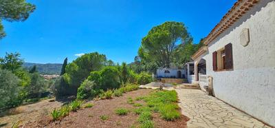 Villa - 206 m² - 8 pièces