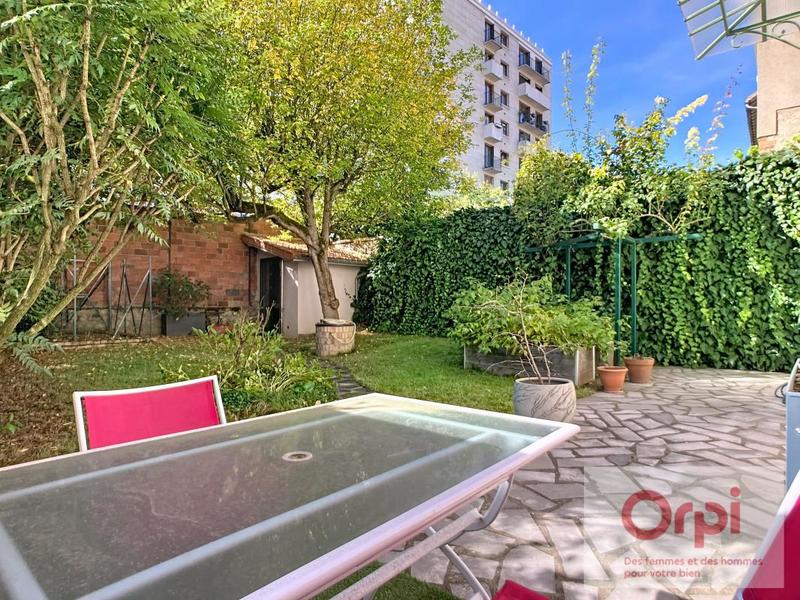 Maison - 188 m² - 6 pièces