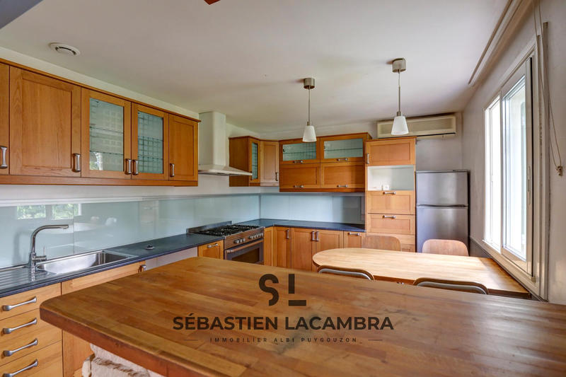 Maison - 98 m² - 4 pièces