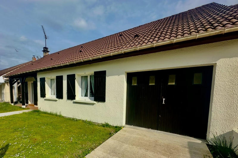 Maison - 90 m² - 4 pièces