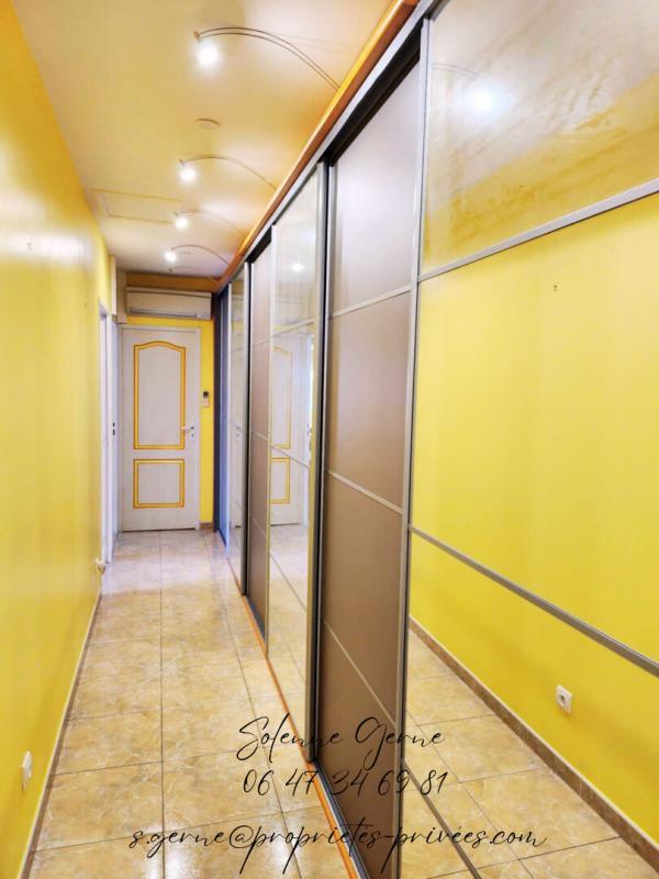 Demeure - 230 m² - 9 pièces