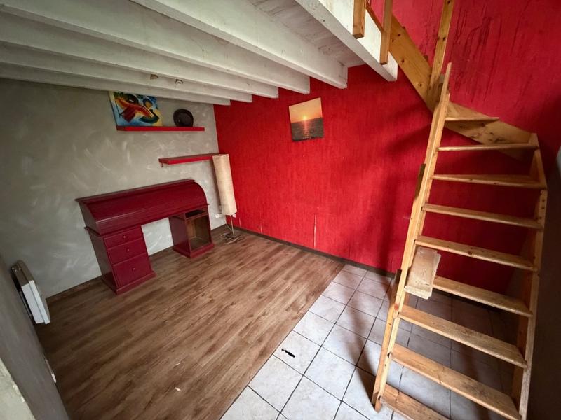 Maison - 300 m² - 4 pièces