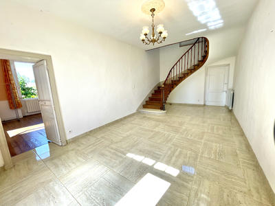 Maison de village - 193 m² - 9 pièces