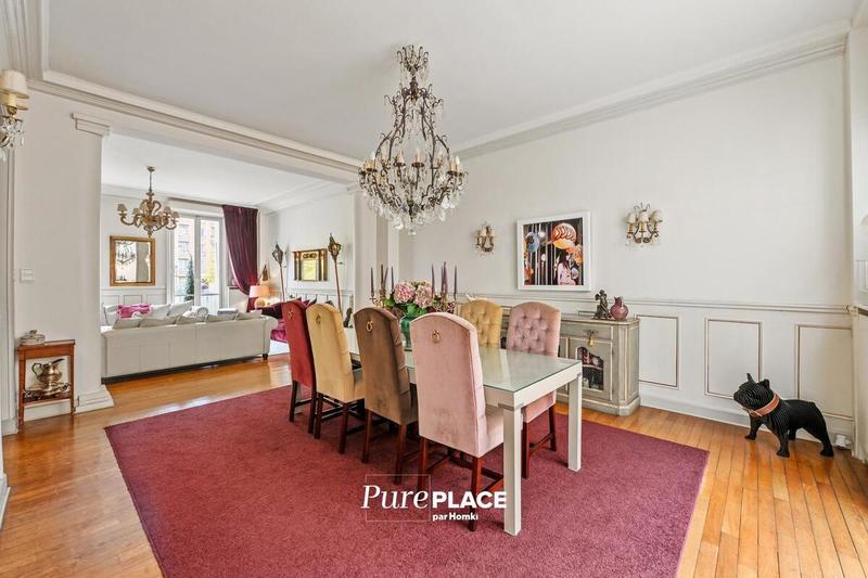 Maison de ville - 321 m² - 11 pièces