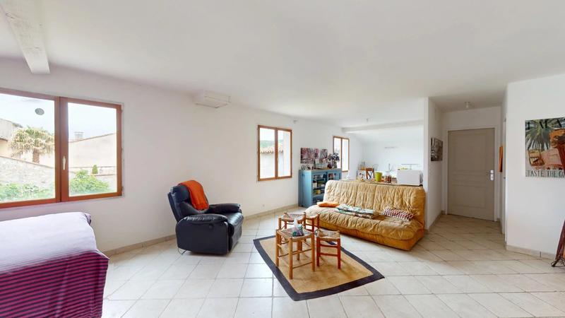 Maison - 310 m² - 9 pièces