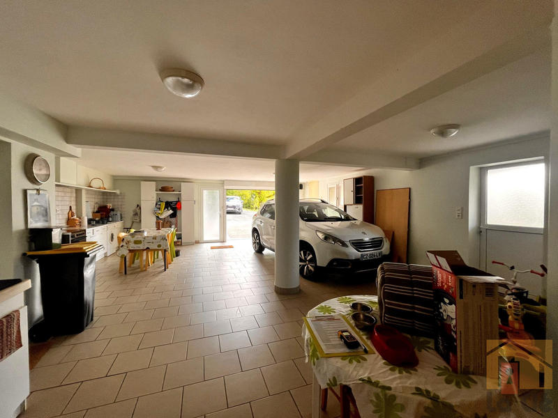 Maison - 207 m² - 10 pièces