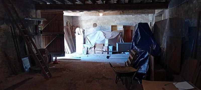 Maison ancienne - 225 m² - 3 pièces