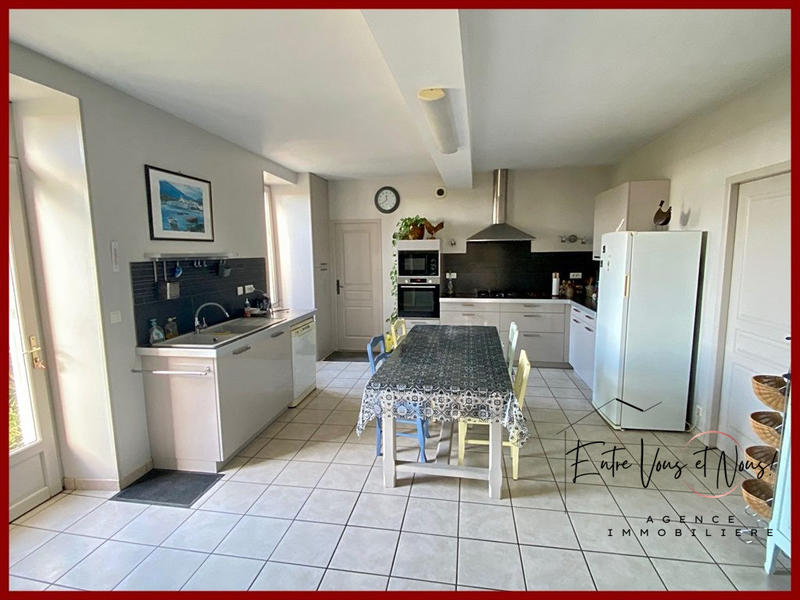 Maison ancienne - 224 m² - 7 pièces