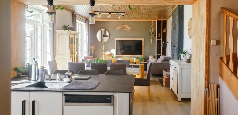 Maison - 180 m² - 6 pièces