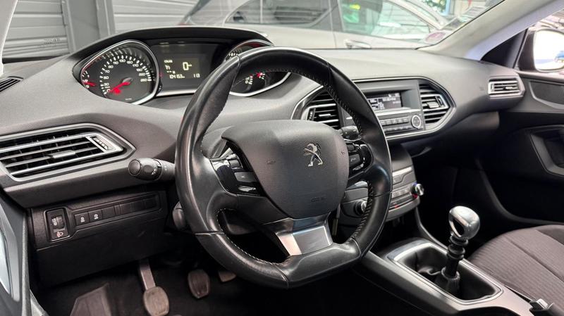 Peugeot 308 1.2 110 Access / Distri Ok