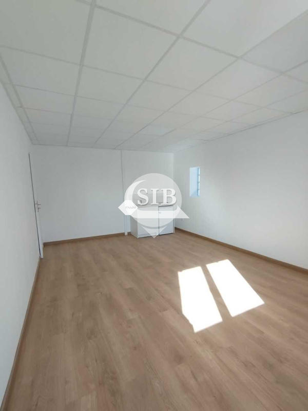 Local commercial - 200 m²