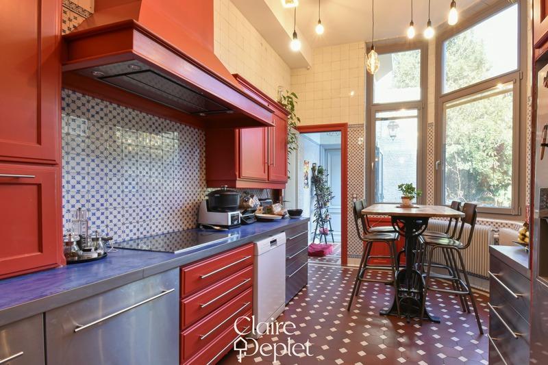 Maison bourgeoise - 325 m² - 9 pièces