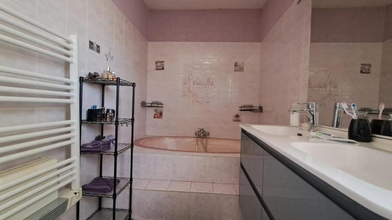 Maison - 103 m² - 4 pièces