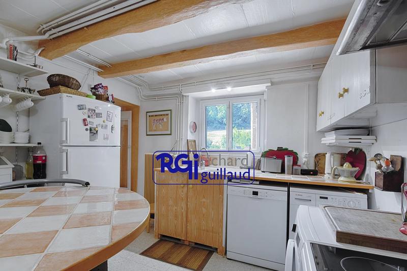 Immeuble mixte - 6 pièces