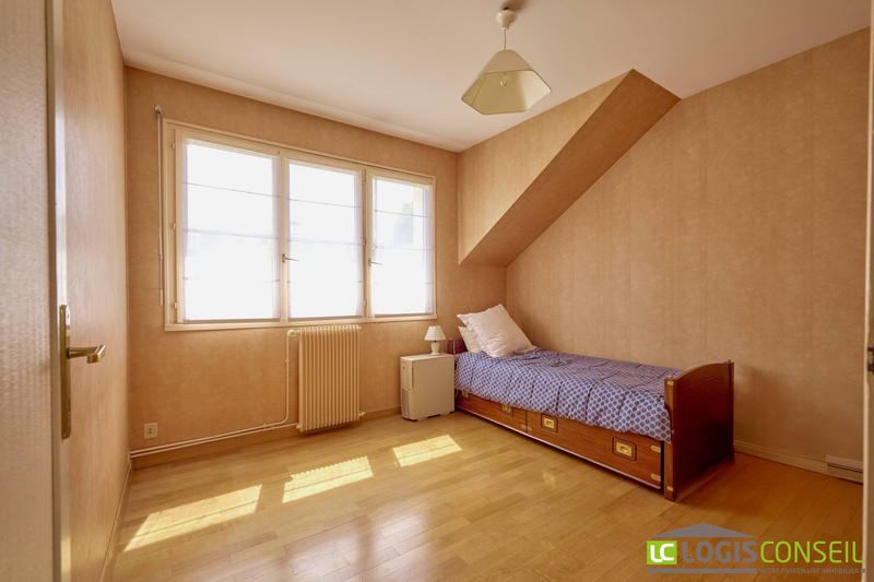 Maison traditionnelle - 125 m² - 5 pièces