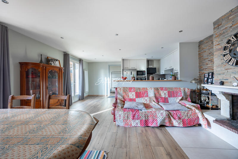 Appartement - 94 m² - 3 pièces