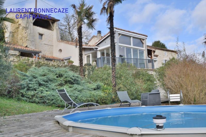 Maison - 199 m² - 7 pièces