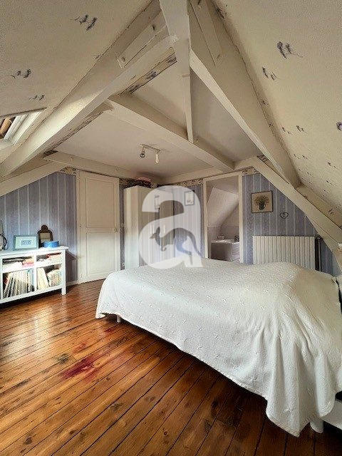 Maison - 110 m² - 8 pièces