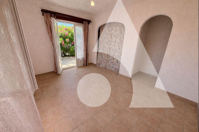 Maison - 247 m² - 7 pièces