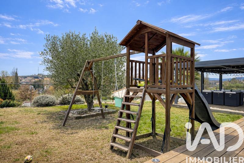 Maison - 90 m² - 5 pièces