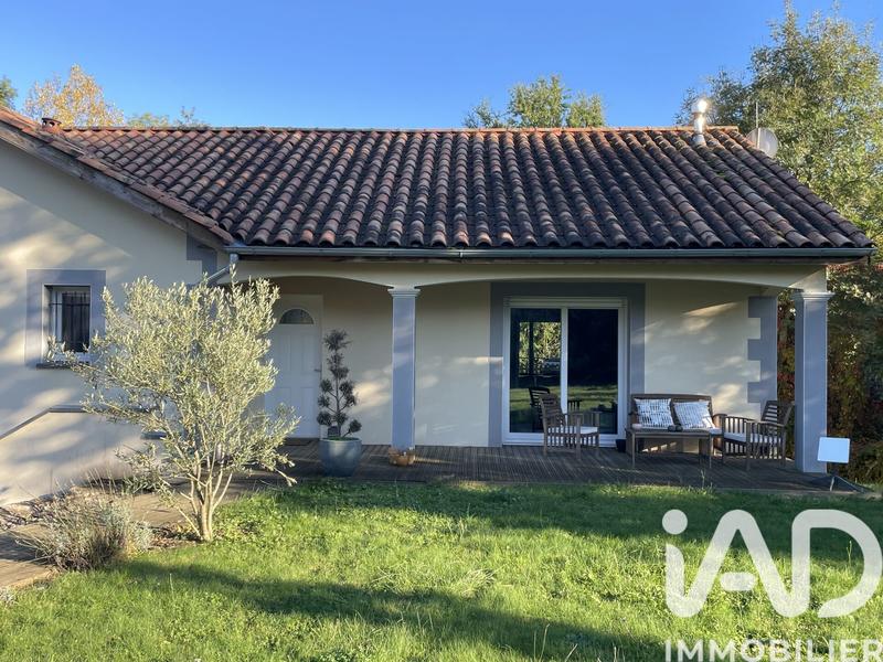 Maison - 200 m² - 7 pièces