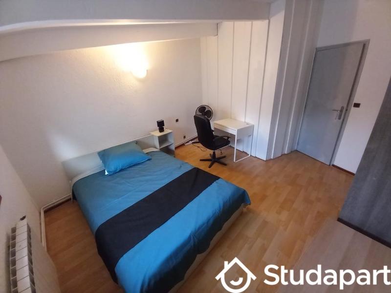 Chambre - 12 m² - 1 pièce