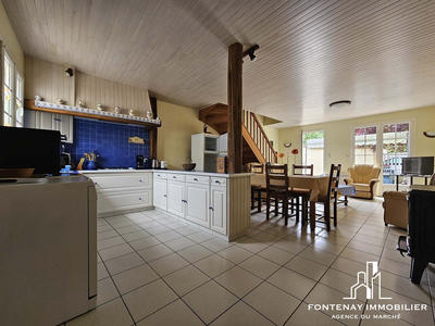 Maison - 220 m² - 11 pièces