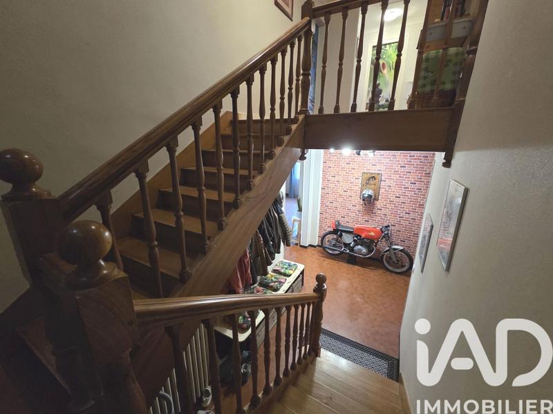 Maison - 203 m² - 7 pièces