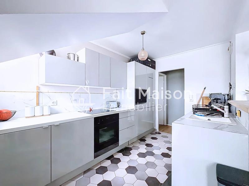 Appartement - 70 m² - 3 pièces