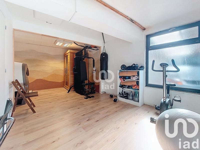 Maison - 252 m² - 9 pièces