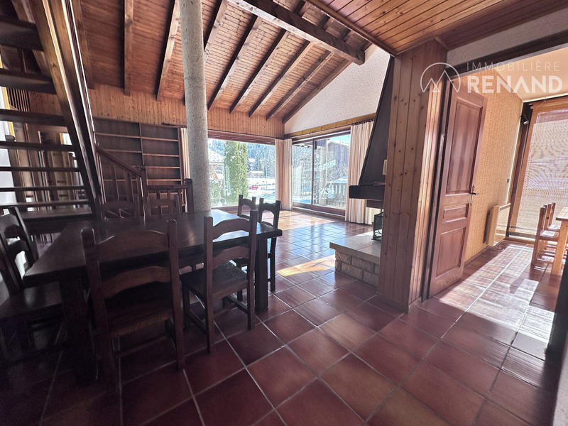 Châlet - 200 m² - 8 pièces