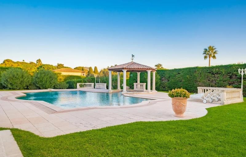 Villa - 450 m² - 8 pièces