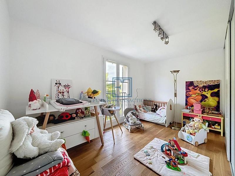 Maison - 167 m² - 7 pièces